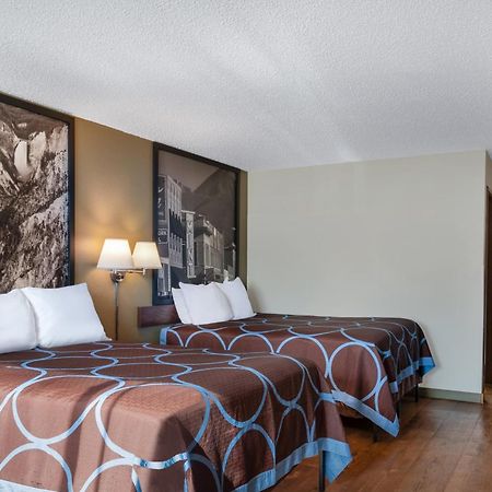 Super 8 By Wyndham Livingston Yellowstone Zewnętrze zdjęcie
